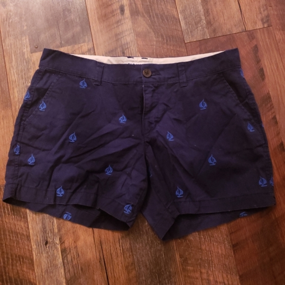 Old Navy Womens Navy Blue Sailboat Embroidered Chino Shorts Size 6 Nautical